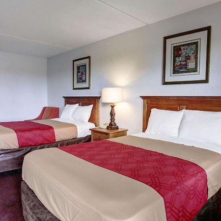 Rodeway Inn Нью-Браунфелс Екстер'єр фото